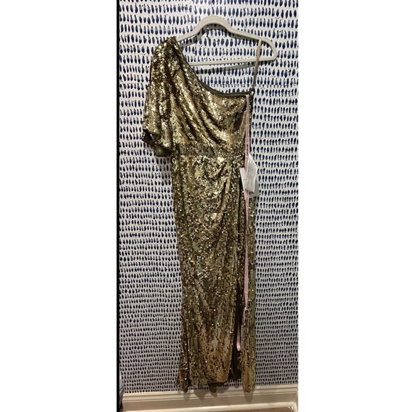 Mac Duggal Gold Sequin One Shoulder Gown Flutter Sleeve Formal Dress Size 4 - Picture 2 of 5